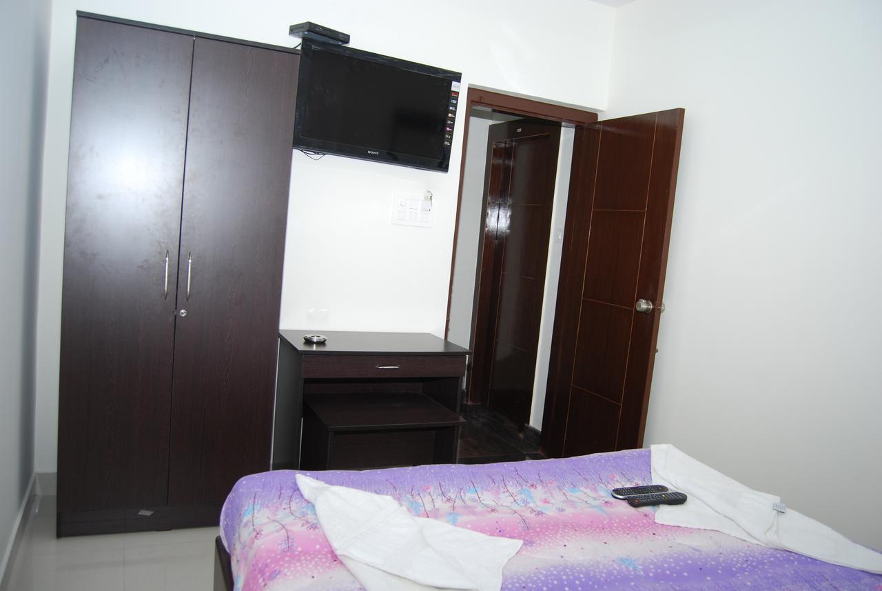 מלון מייזור Pratham Residency מראה חיצוני תמונה